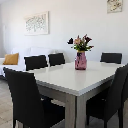Playa Mucha Vista Apto, Parking, Piscina, Ac Apartment