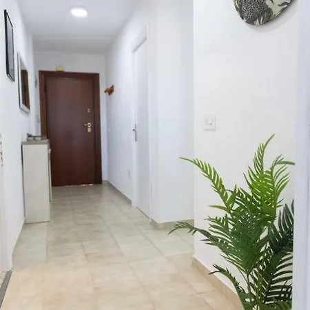 Playa Mucha Vista Apto, Parking, Piscina, Ac Apartment